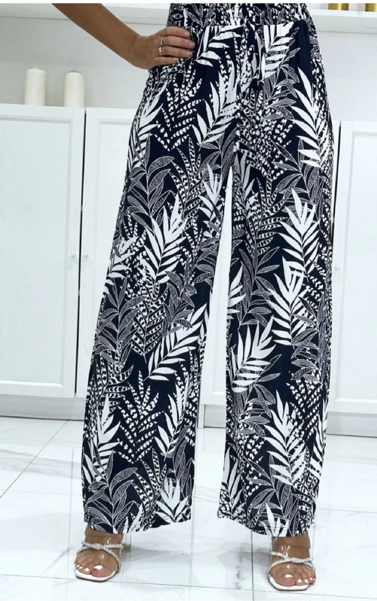 Pantalon palazzo femme imprimé tropical marine et blanc, mode 974 Réunion